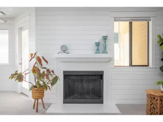 Photo #4: 22105957 Listing