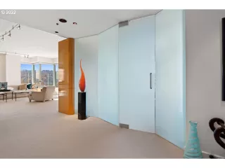 Photo #1: 22106261 Listing