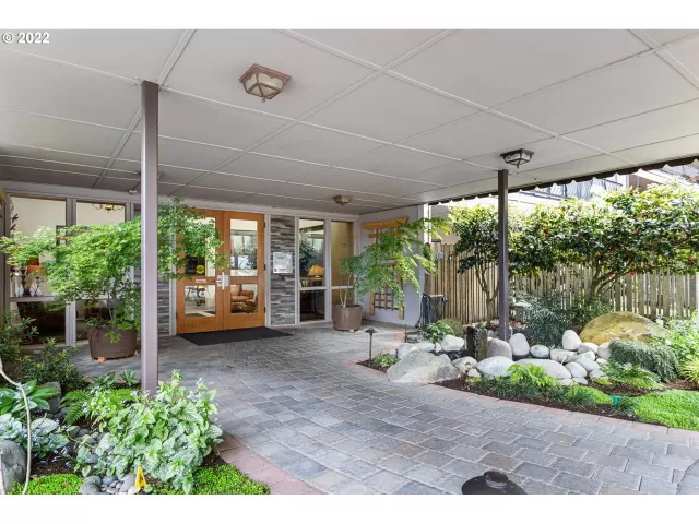 MLS: 22106543 Condo For Sale