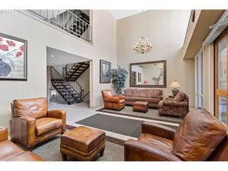 Photo #1: 22106543 Listing