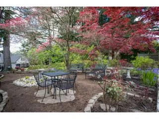 Photo #2: 22106543 Listing