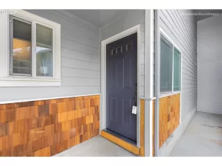 Photo #1: 22107054 Listing 