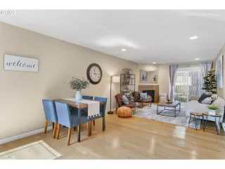 Photo #2: 22107054 Listing 