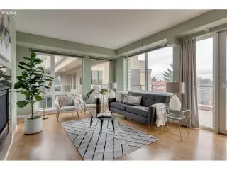 Photo #4: 22107650 Listing 
