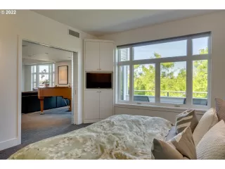 Photo #5: 22107658 Listing 