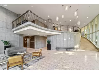 Photo #2: 22107730 Listing