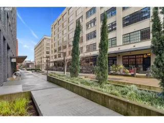 Photo #1: 22108177 Listing 