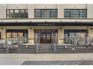 Photo #2: 22108177 Listing 