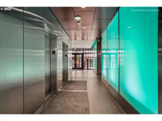 Photo #4: 22108177 Listing 