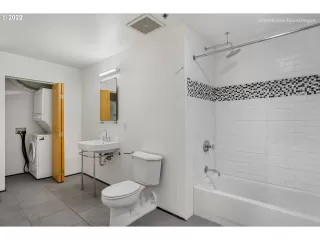 Photo #6: 22108177 Listing 