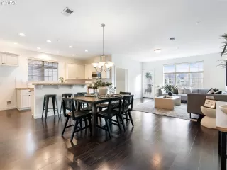 Photo #2: 22108631 Listing 