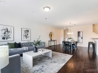 Photo #6: 22108631 Listing 