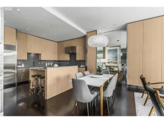 Photo #5: 22108975 Listing 