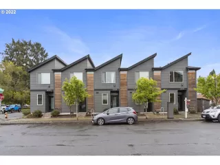 Photo #1: 22109850 Listing