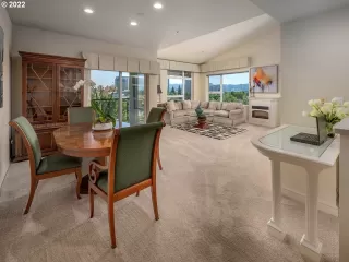 Photo #2: 22109945 Listing