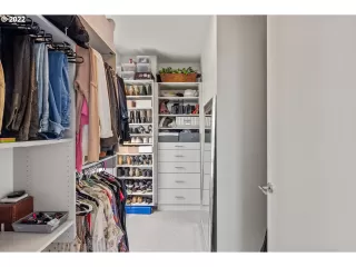 Photo #3: 22110857 Listing 