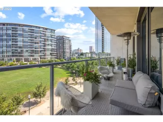 Photo #5: 22110857 Listing 