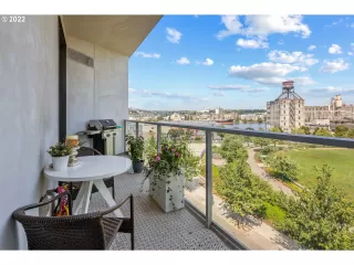 Photo #6: 22110857 Listing 