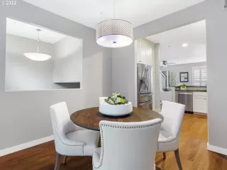 Photo #4: 22111113 Listing 