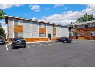 Photo #1: 22112110 Listing 