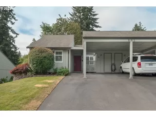 Photo #1: 22112118 Listing