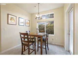 Photo #5: 22112251 Listing