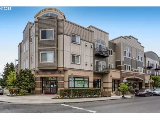 Photo #2: 22113216 Listing