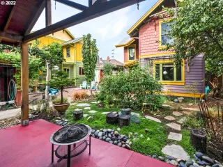 Photo #1: 22114311 Listing