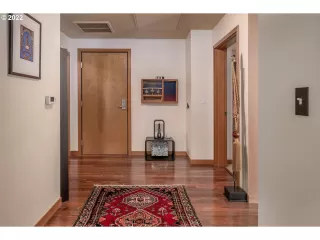 Photo #3: 22114385 Listing