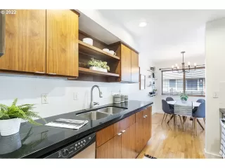 Photo #3: 22115207 Listing