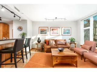 Photo #2: 22115752 Listing