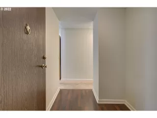 Photo #3: 22115786 Listing