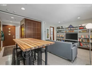 Photo #5: 22117140 Listing 