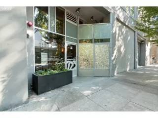 Photo #1: 22118868 Listing 