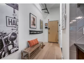 Photo #3: 22118868 Listing 