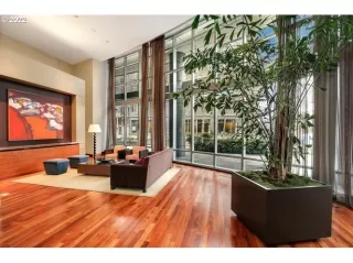 Photo #3: 22121056 Listing