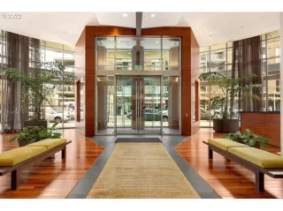 Photo #4: 22121056 Listing