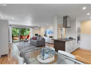 Photo #2: 22121534 Listing 