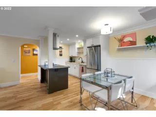 Photo #5: 22121534 Listing 