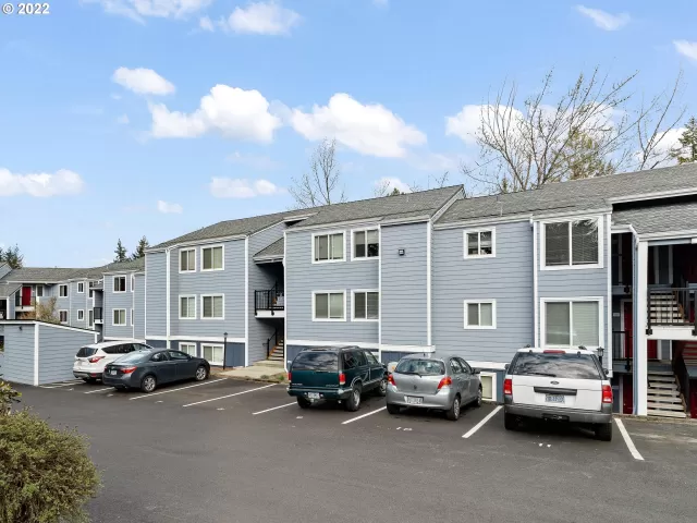 MLS: 22121712 Condo For Sale