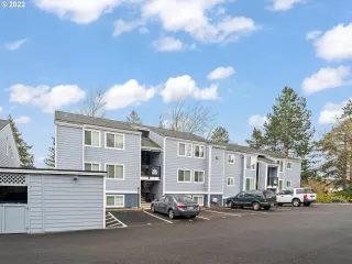 Photo #1: 22121712 Listing 