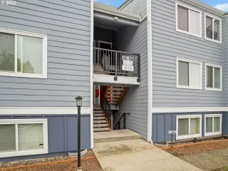 Photo #2: 22121712 Listing 