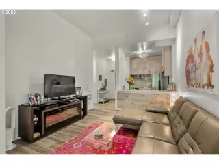 Photo #2: 22121788 Listing