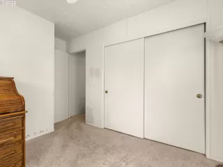 Photo #5: 22121879 Listing