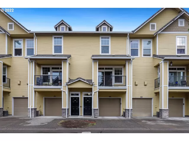 MLS: 22122449 Condo For Sale