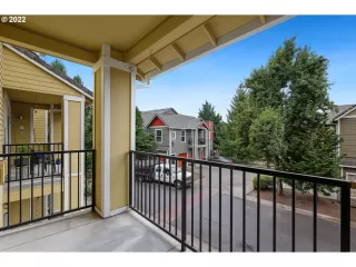 Photo #2: 22122449 Listing