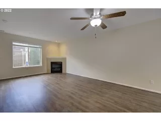 Photo #6: 22122974 Listing 