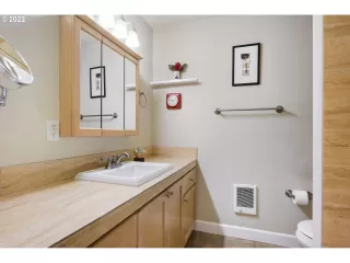 Photo #3: 22123143 Listing 