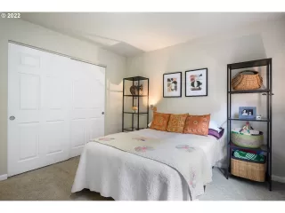 Photo #5: 22123143 Listing 