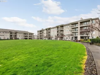 Photo #2: 22123381 Listing